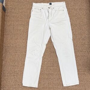 GAP Women’s White Denim Jeans